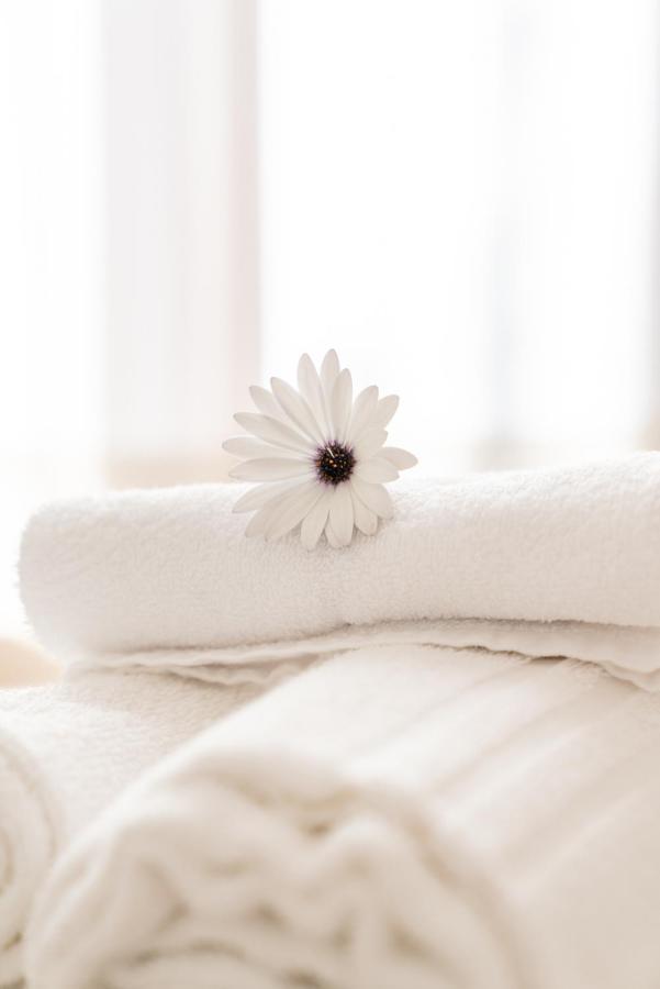 Nora Guesthouse Rooms And Villas Pula Luaran gambar