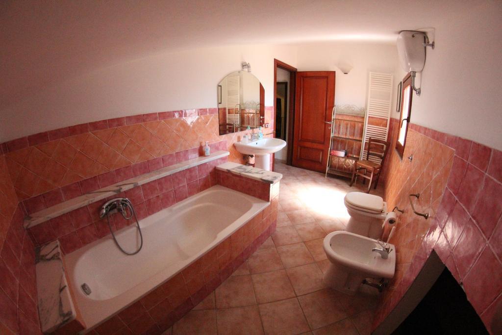 Nora Guesthouse Rooms And Villas Pula Bilik gambar